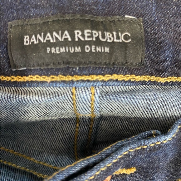 Banana Republic Dark Wash High Rise Flare Leg Jeans size 6 (EU 28) - Picture 7 of 7